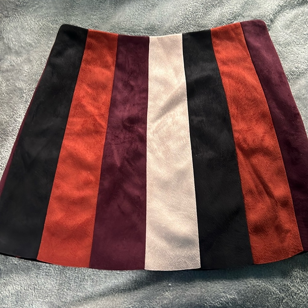 Color blocked faux suede skirt
